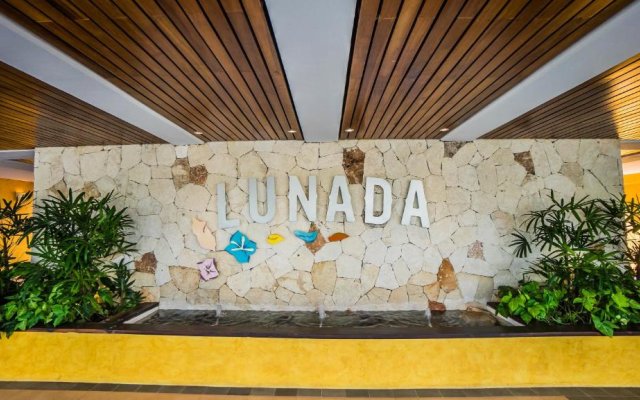 Lunada Condo by Bric