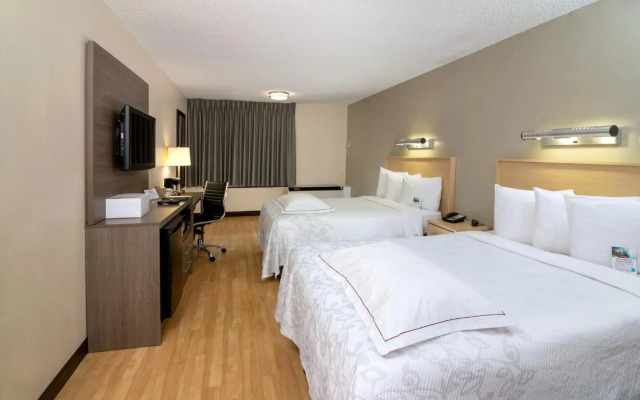 Red Roof Inn PLUS+ Miami Airport