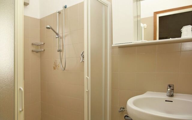 Hotel Fides