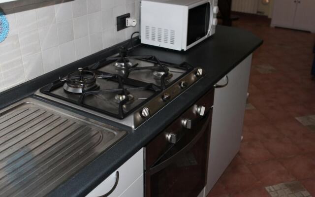 Loft Angela, Delizioso Bilocale con Soppalco, Centralissimo a Pietrasanta