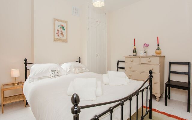 Beautiful 2 Bedroom Garden Apartment