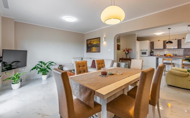 Nice Home in Vodnjan With Wifi and 3 Bedrooms