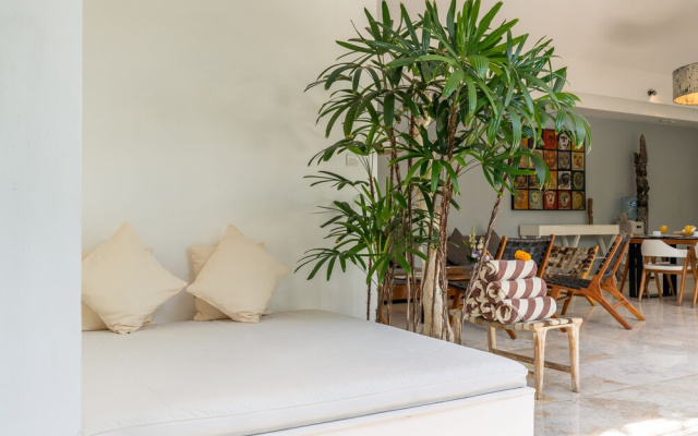 Trendy 3br Private Villa Seminyak