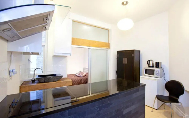 Trafalgar Square Apartments