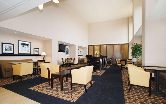 Hampton Inn & Suites Childress