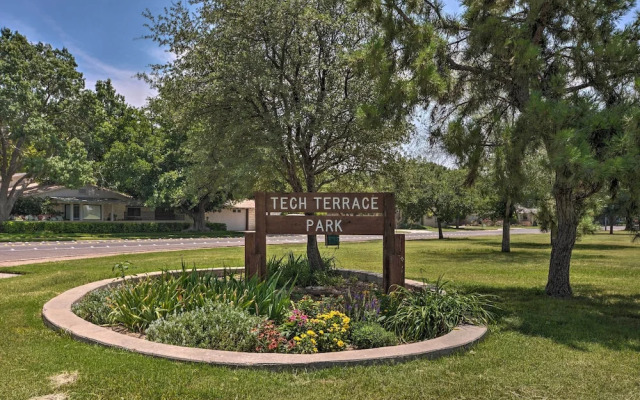 Stylish Home - Walk to Texas Tech University!