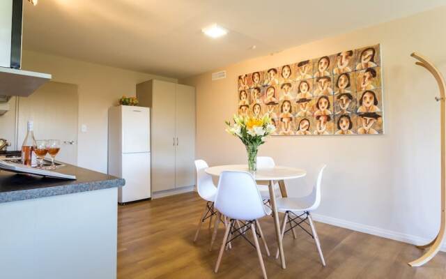 Large Distinctive AND Spacious Family Home