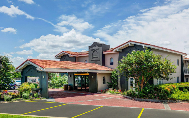 Baymont by Wyndham Austin University Area