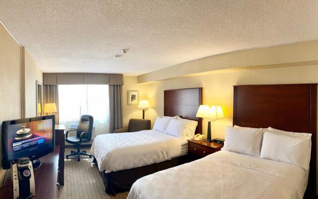 Holiday Inn and Suites Winnipeg Downtown by IHG