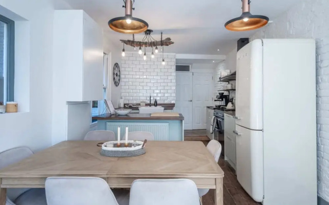 Stylish River Apartment - West Putney Embankment