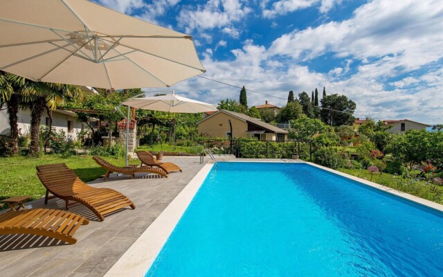Stunning Home in Lovran With Wifi and 2 Bedrooms