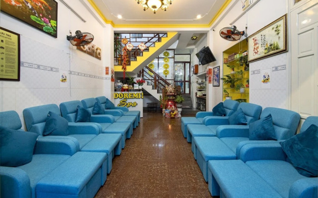 Red Lotus Homestay