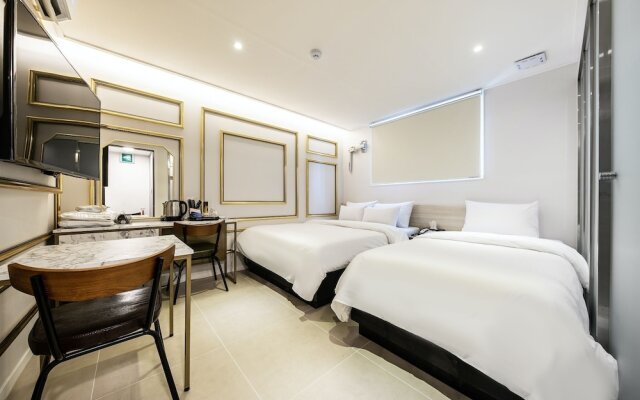 M&Lucky Hotel
