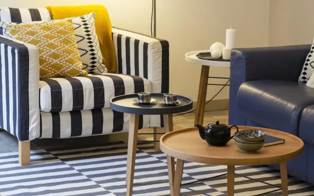 Charming Modern Apartment