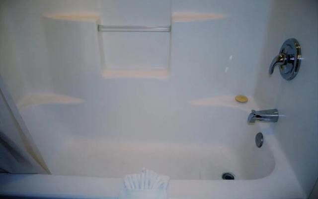 Rodeway Inn & Suites Fireside Lodge