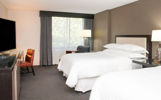 Sheraton Minneapolis West Hotel