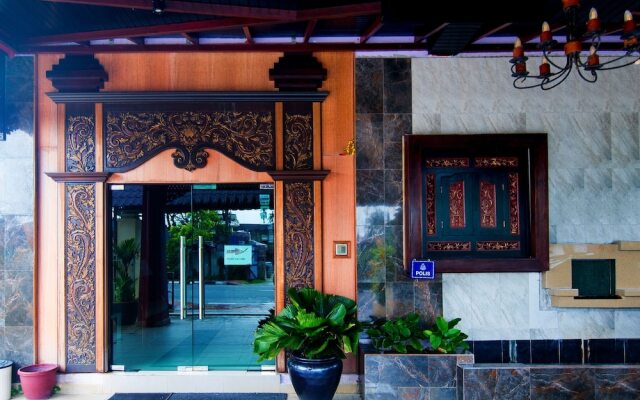 OYO 528 Andaman Sea Hotel