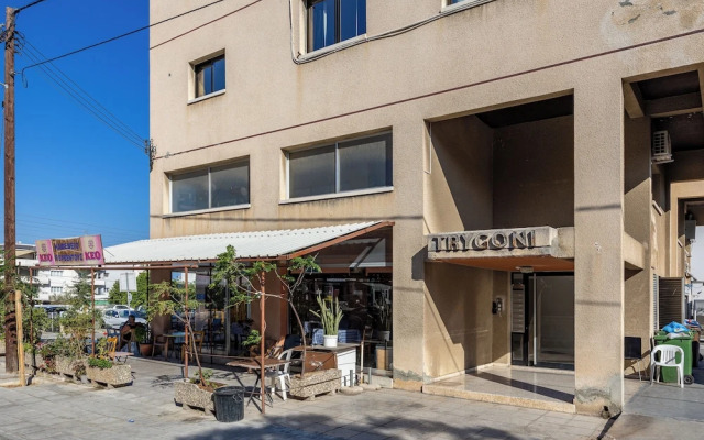 Trygoni Court - Elegant Downtown 3-bdr Apartment