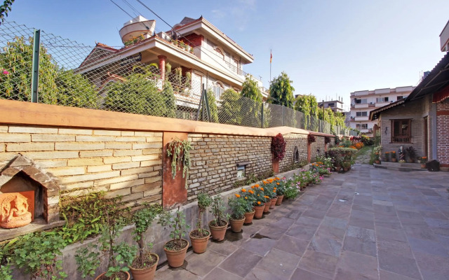 Vardan Resort n' Apartment