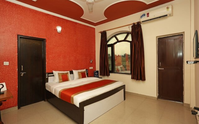 Capital O 9905 Hotel Doon Star