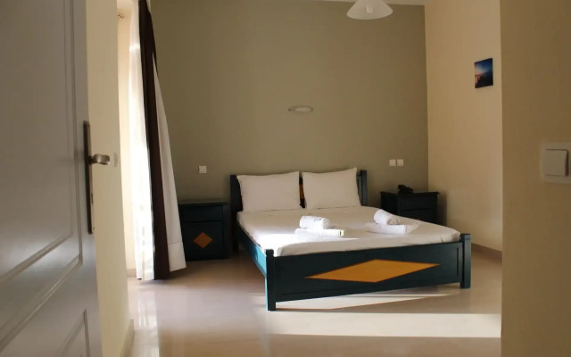Adonis Hotel