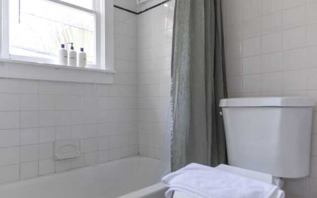 The Grandview Collection - Newark