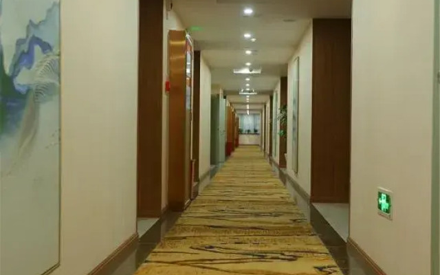 Jiu Ming Yue Hotel