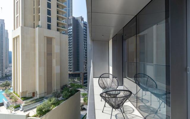 1BR Dlx City View Near Dubai Mall by Belvilla