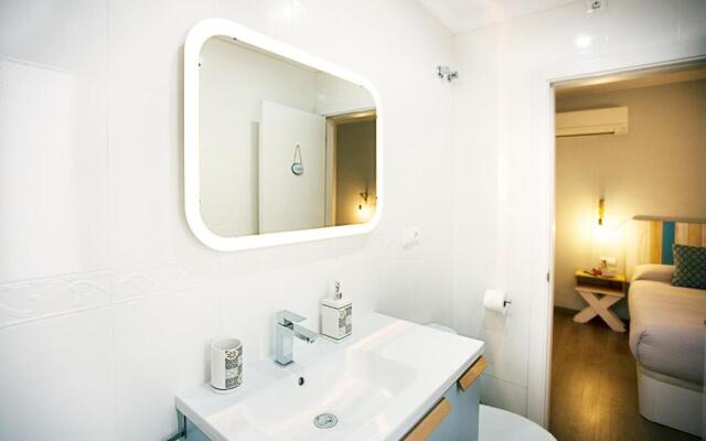 Bright & Quiet Apartment Malaga Center