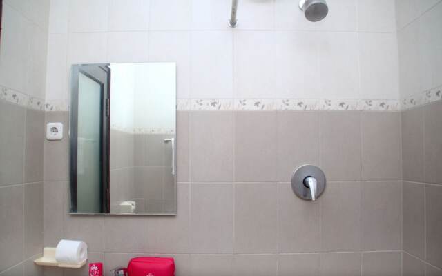 Zen Rooms Basic Gubeng Kertajaya