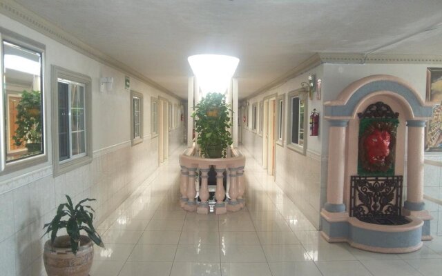 Suites Leon Rojo