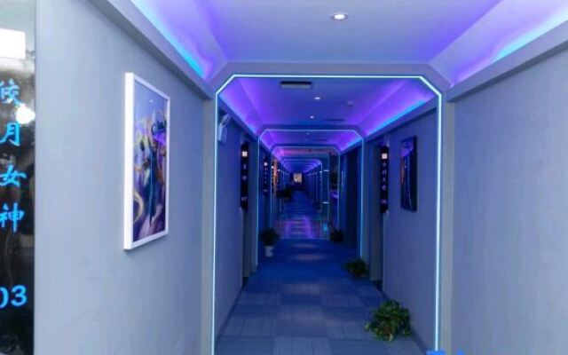 Pioneer·E-Sports Hotel (Ji'an Railway Station Jinggangshan University Branch)