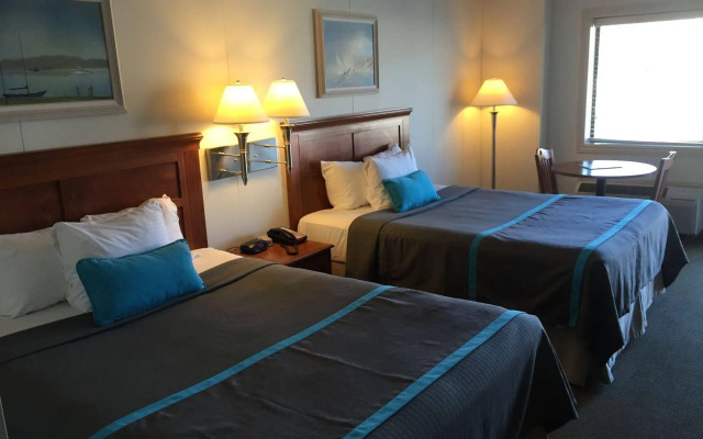 Harbor Lights Resort