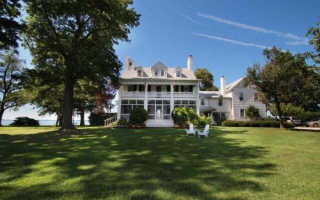 Wades Point Inn on the Bay