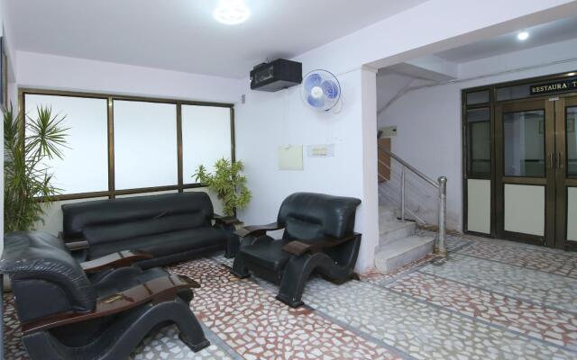 OYO 15094 Sukooon City View