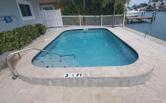 Waterfront & Pool B Star5vacations