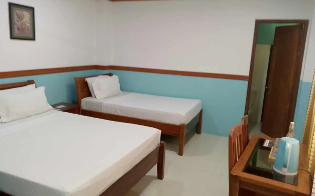 Garnet Hotel