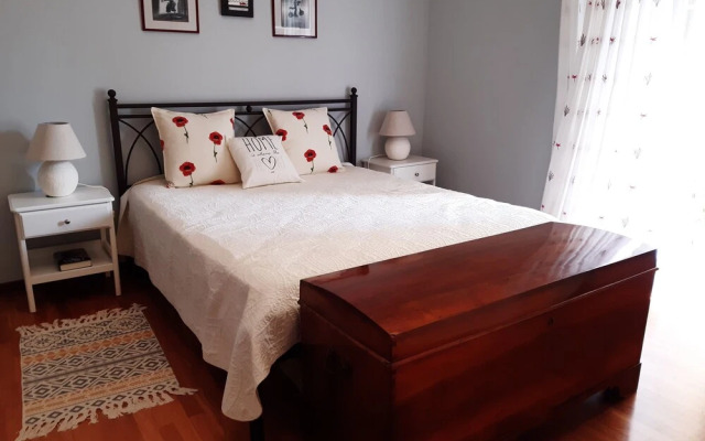 The Elegant Summer House