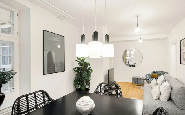 Sanders Tivoli 1- Lovely 2-bdr Apt Near Tivoli