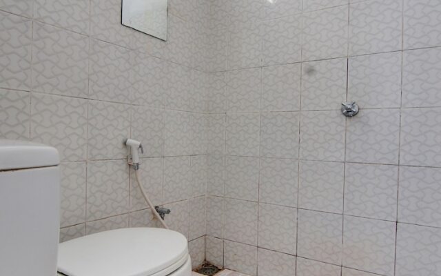 OYO 92861 Raya Guest House Syariah