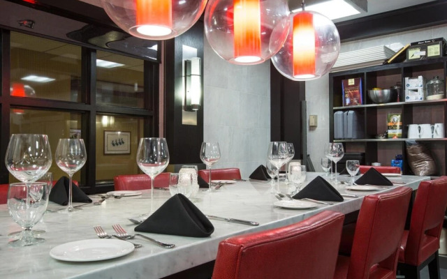 Frobisher Inn