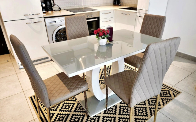 Aspire Suite - Douglas Luxury Apartments