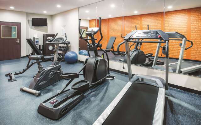 La Quinta Inn & Suites by Wyndham Evansville