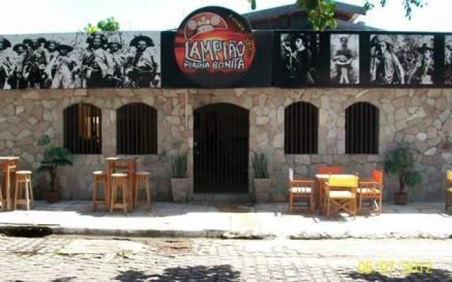 Pousada Lampião e Maria Bonita