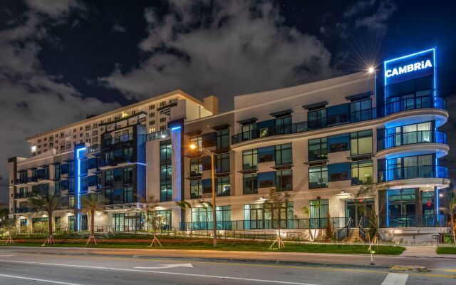 Cambria Hotel Fort Lauderdale Beach