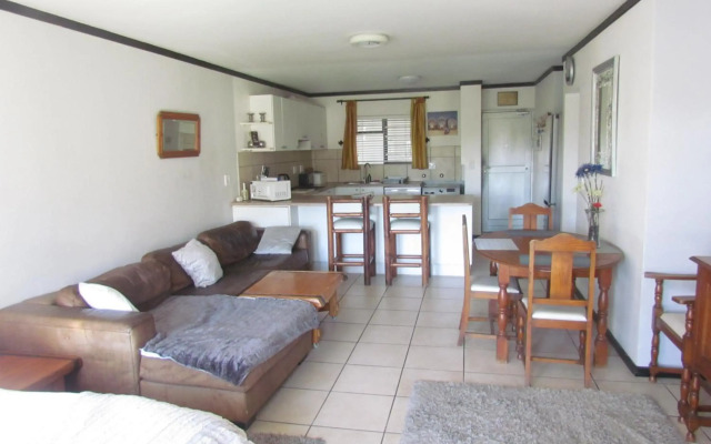 Santini Lace Self Catering Unit