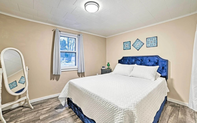 Quaint Frederic Home: Ski, Boat + Hike Nearby