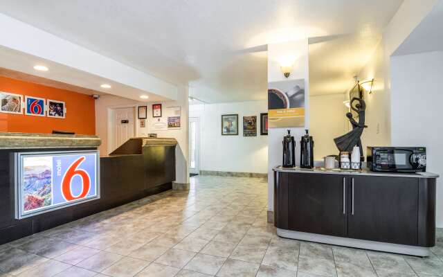 Motel 6 Glendale, AZ