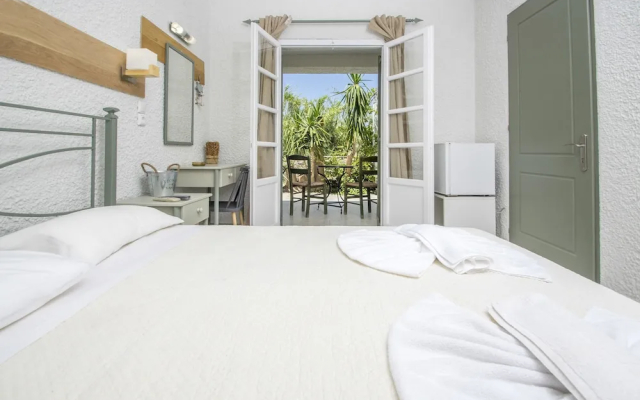 Syros Inn