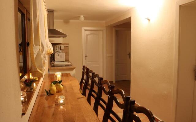 The House of Dunja